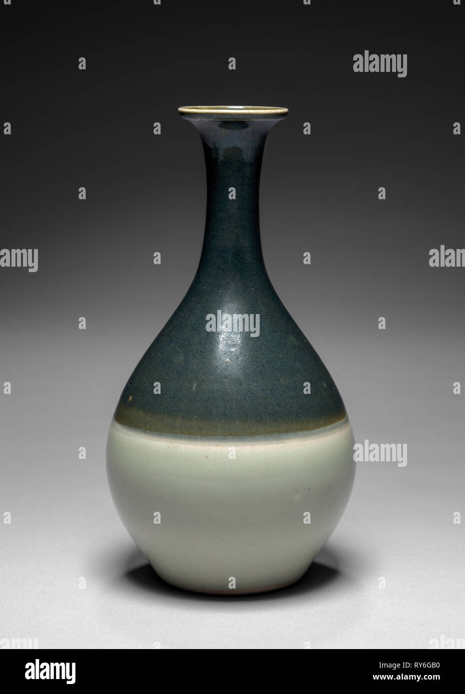 Porcelain with underglaze blue and overglaze celadon decoration hires