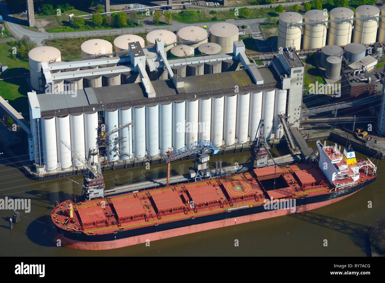 ADM, oil mill, processing of oilseeds, Hamburg, Germany Stock Photo