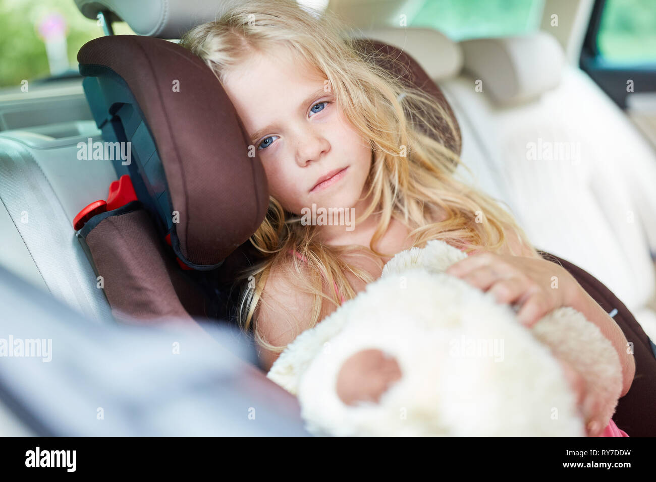 Child girl car accident hires stock photography and images Alamy