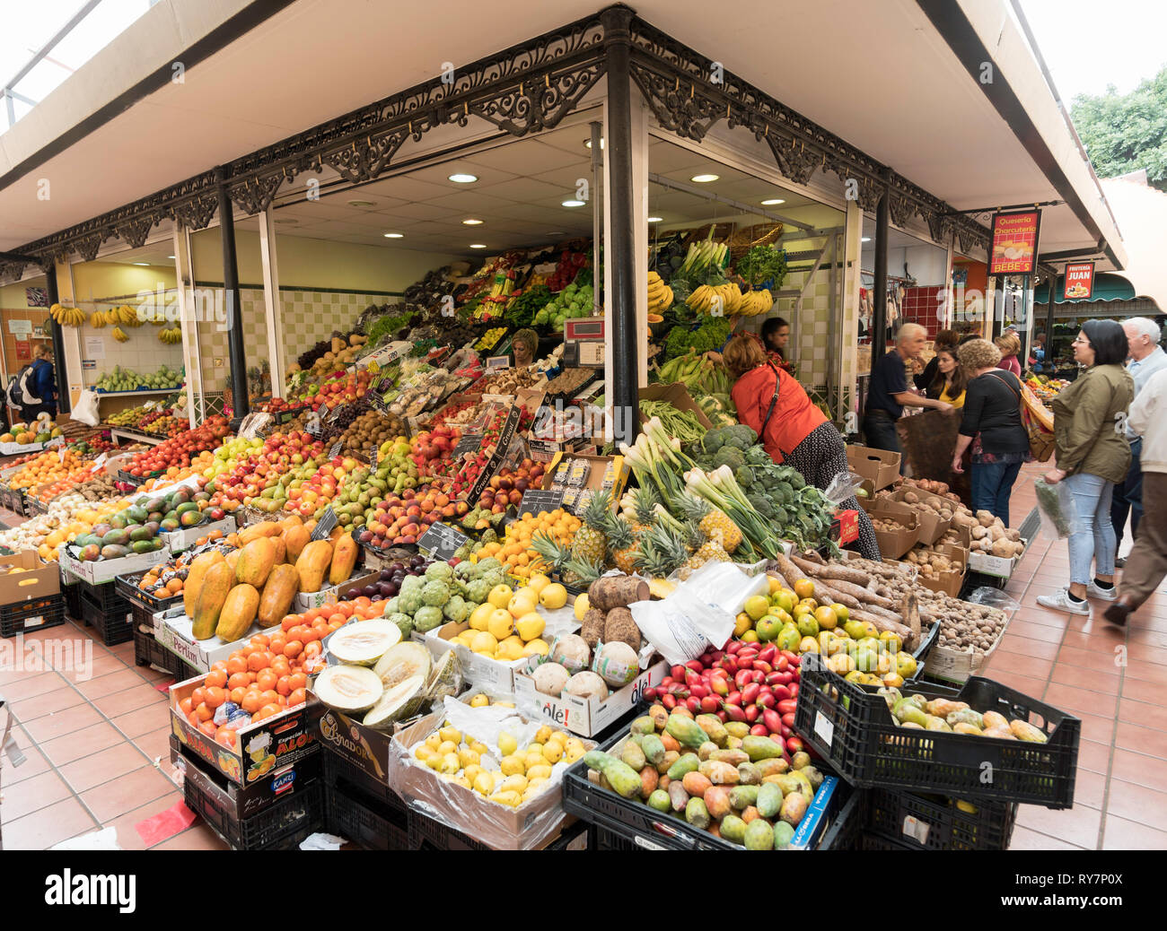 Fruit and Veg stall in the market at Santa Cruz de Tenerife, Tenerife, Canary Islands Stock Photo