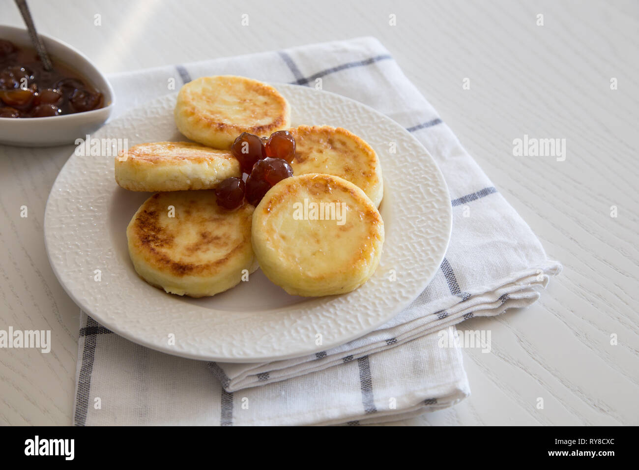 Cottage cheese pancakes, homemade traditional Ukrainian and Russian syrniki. Healthy Breakfast Stock Photo