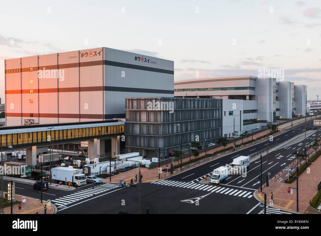 Japan, Honshu, Tokyo, Toyosu Fish Market, Exterior View Stock Photo Alamy