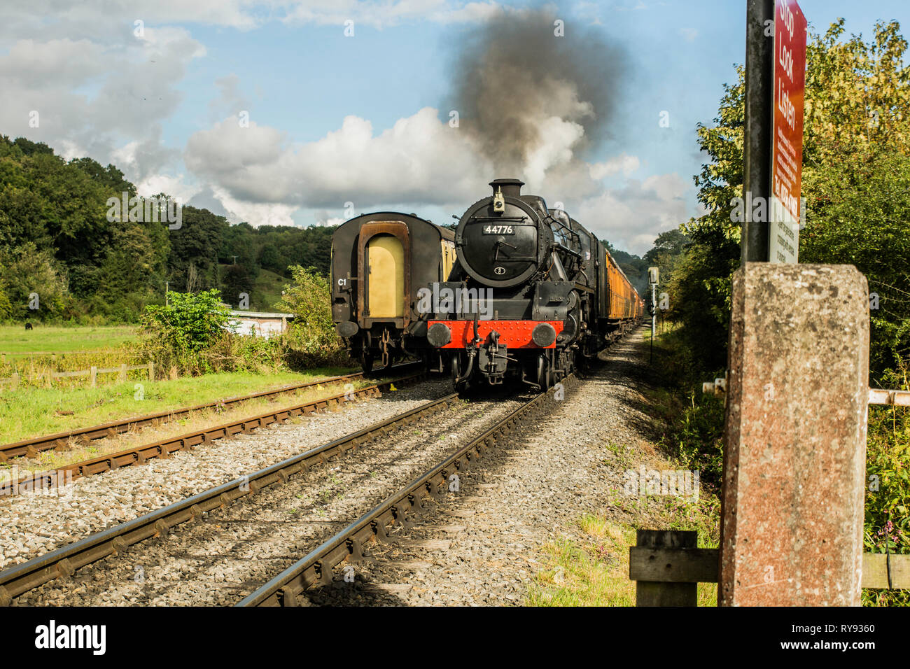 Stanier Class 5 4-6-0 no 44776 on approach to Pickering Stock Photo