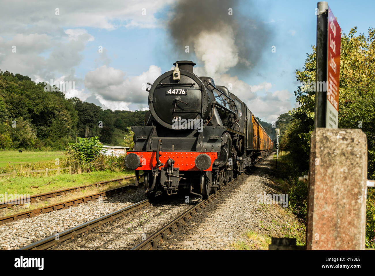 Stanier Class 5 4-6-0 no 44776 on approach to Pickering Stock Photo