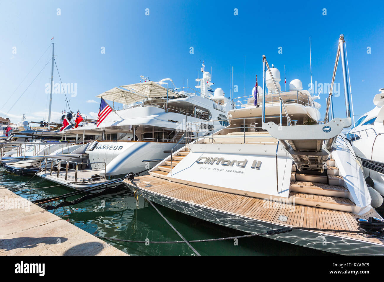 Yachten im Hafen in Saint Tropez, Frankreich, 01.09.2018 Bildnachweis: Mario Hommes / HH-Photography Stock Photo