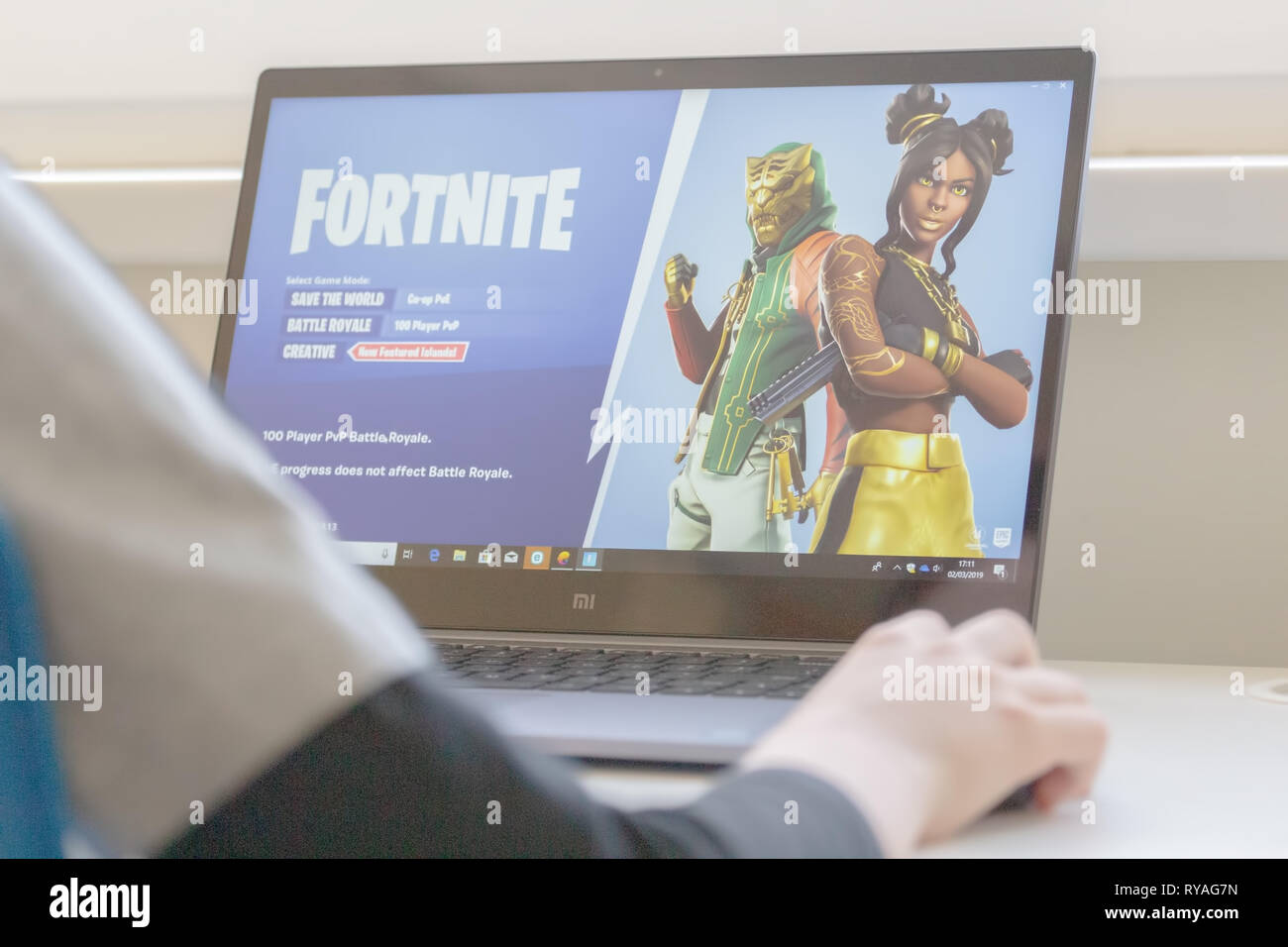 A boy plays Fortnite Battle Royale on his Xbox one Stock Photo - Alamy