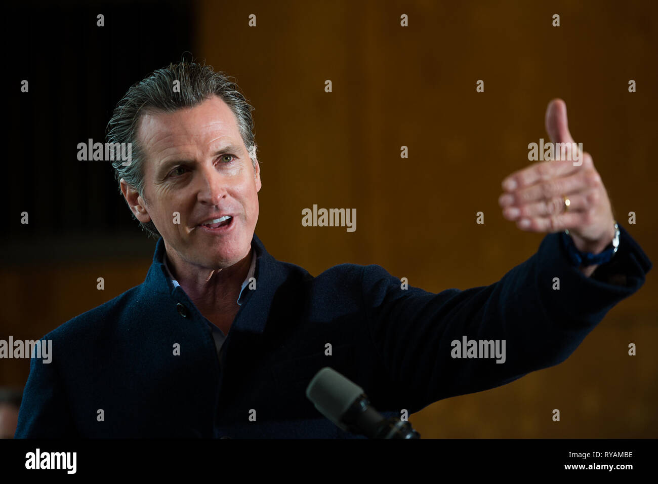 Colfax, CA, USA. 8th Jan, 2019. Governor Gavin Newsom announces ''new executive actions'' regarding response to wildfires at the Colfax Cal Fire Station on Tuesday, January 8, 2019 in Colfax. Credit: Paul Kitagaki Jr./ZUMA Wire/Alamy Live News Stock Photo