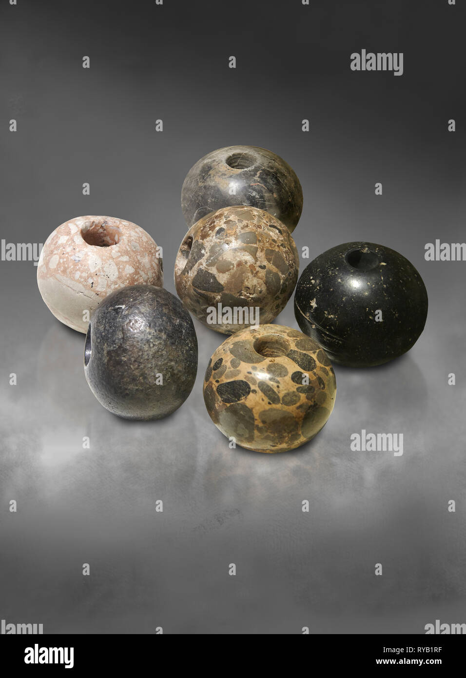 Stone weights hi-res stock photography and images - Alamy