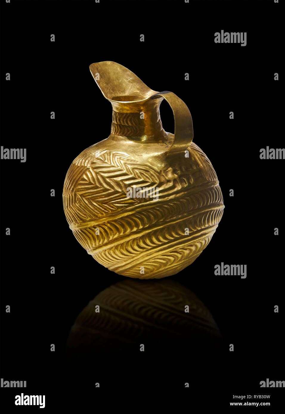 Bronze Age Hattian gold flask from Grave K, possibly a Bronze Age Royal grave (2500 BC to 2250 BC) - Alacahoyuk - Museum of Anatolian Civilisations, A Stock Photo