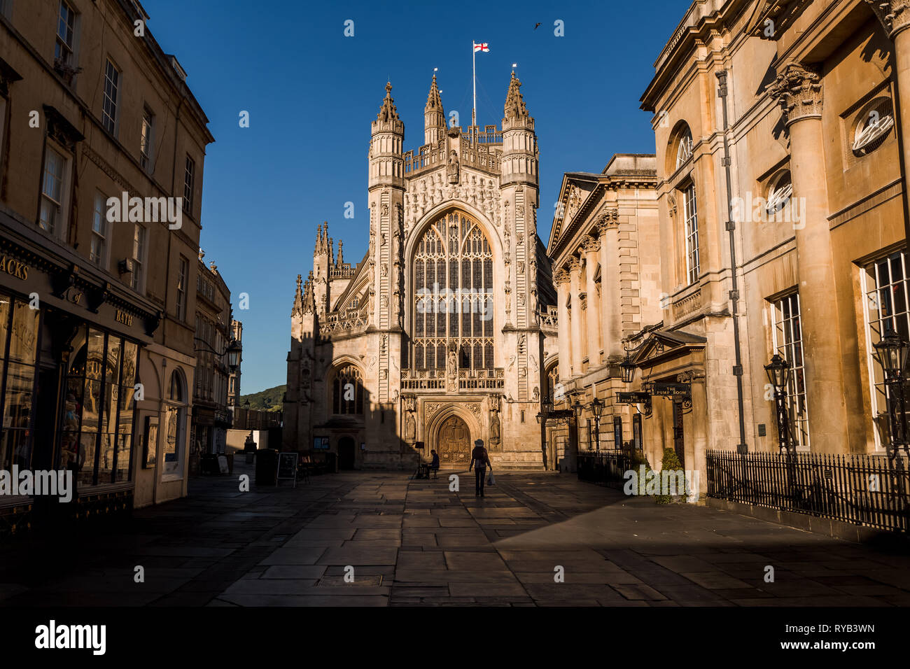 Bath Abbey entrance in sunlight Stock Photo - Alamy