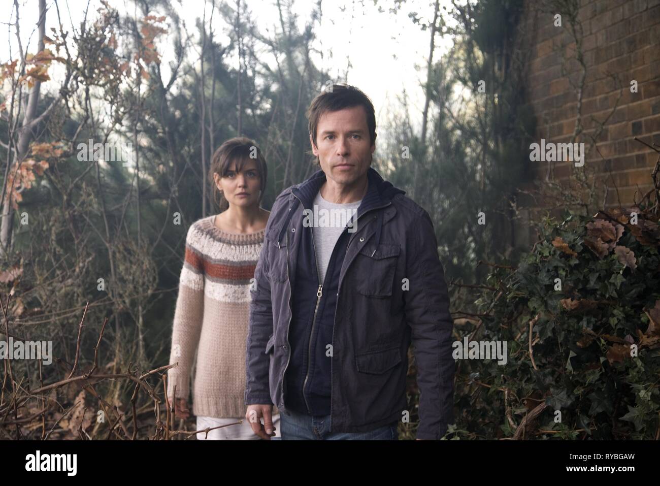 Katie Holmes Guy Pearce Don T Be Afraid Of The Dark 10 Stock Photo Alamy