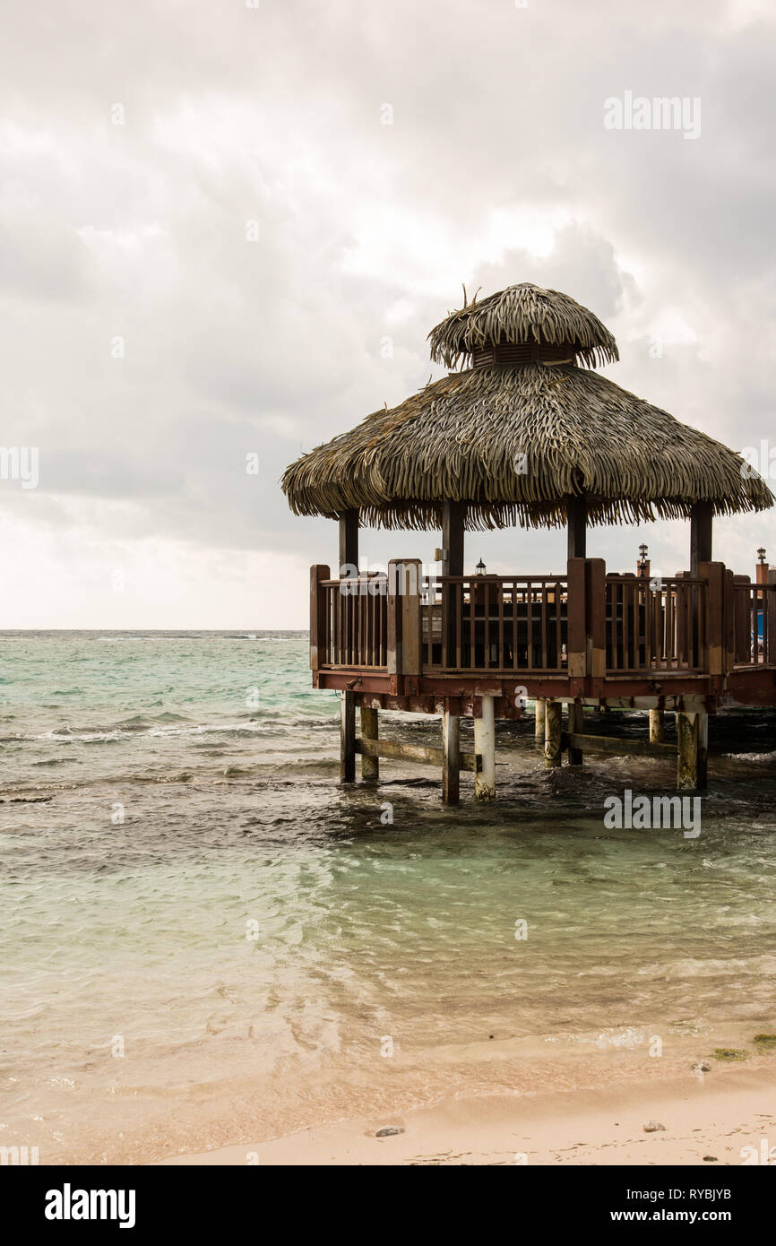 The White House Tiki Bar in The Cayman Islands Stock Photo Alamy