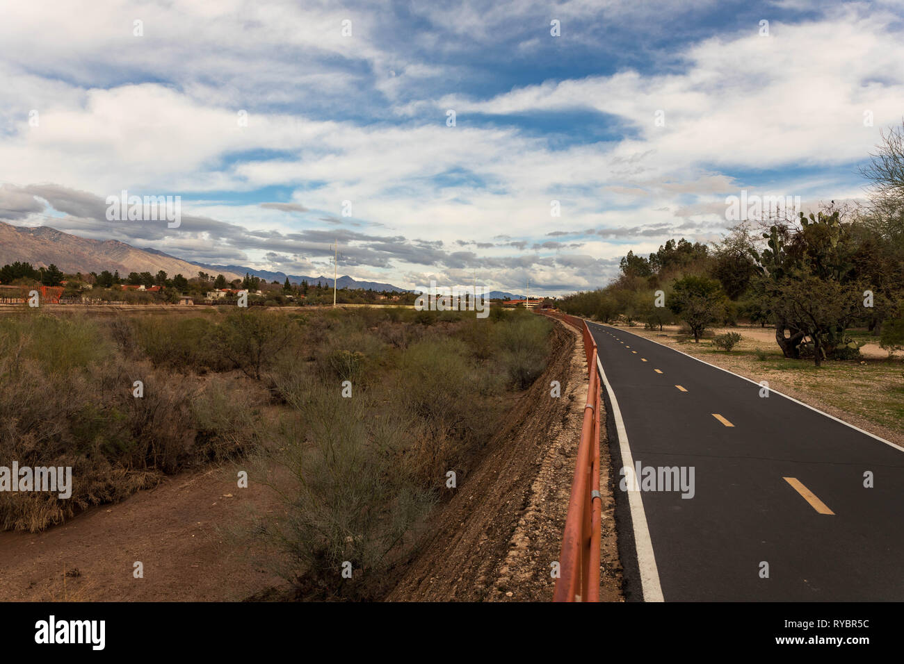 Running on empty river hi-res stock photography and images - Alamy