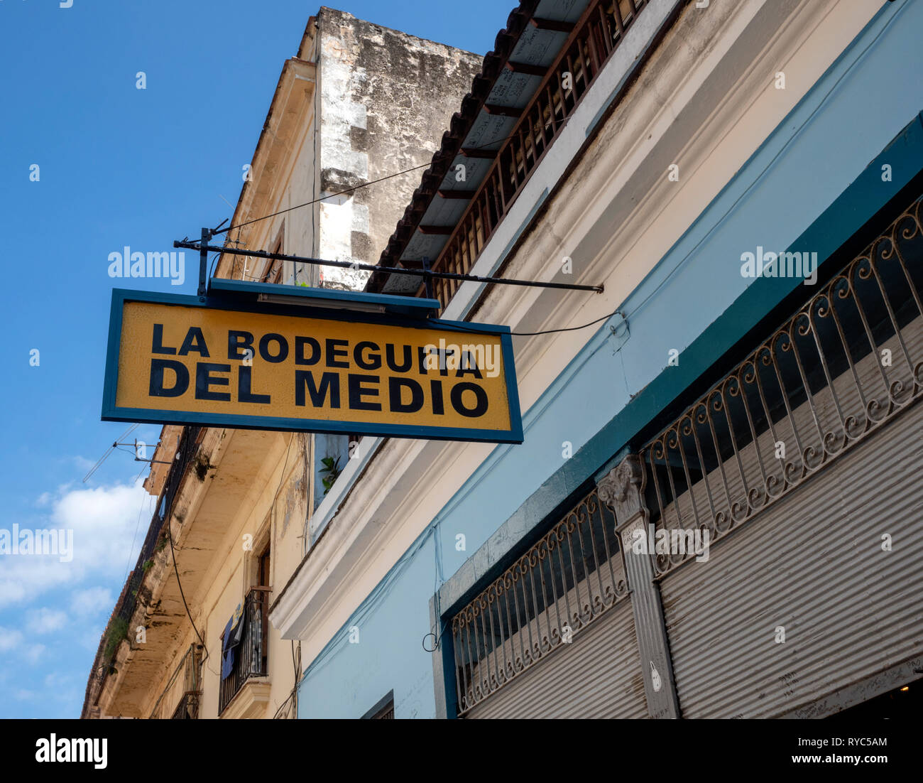 La Bodeguita del Medio, bar in Havana, Cuba, haunt of celebrities such as Earnest Hemingway. It claims to be the birthplace of the mojito. Stock Photo