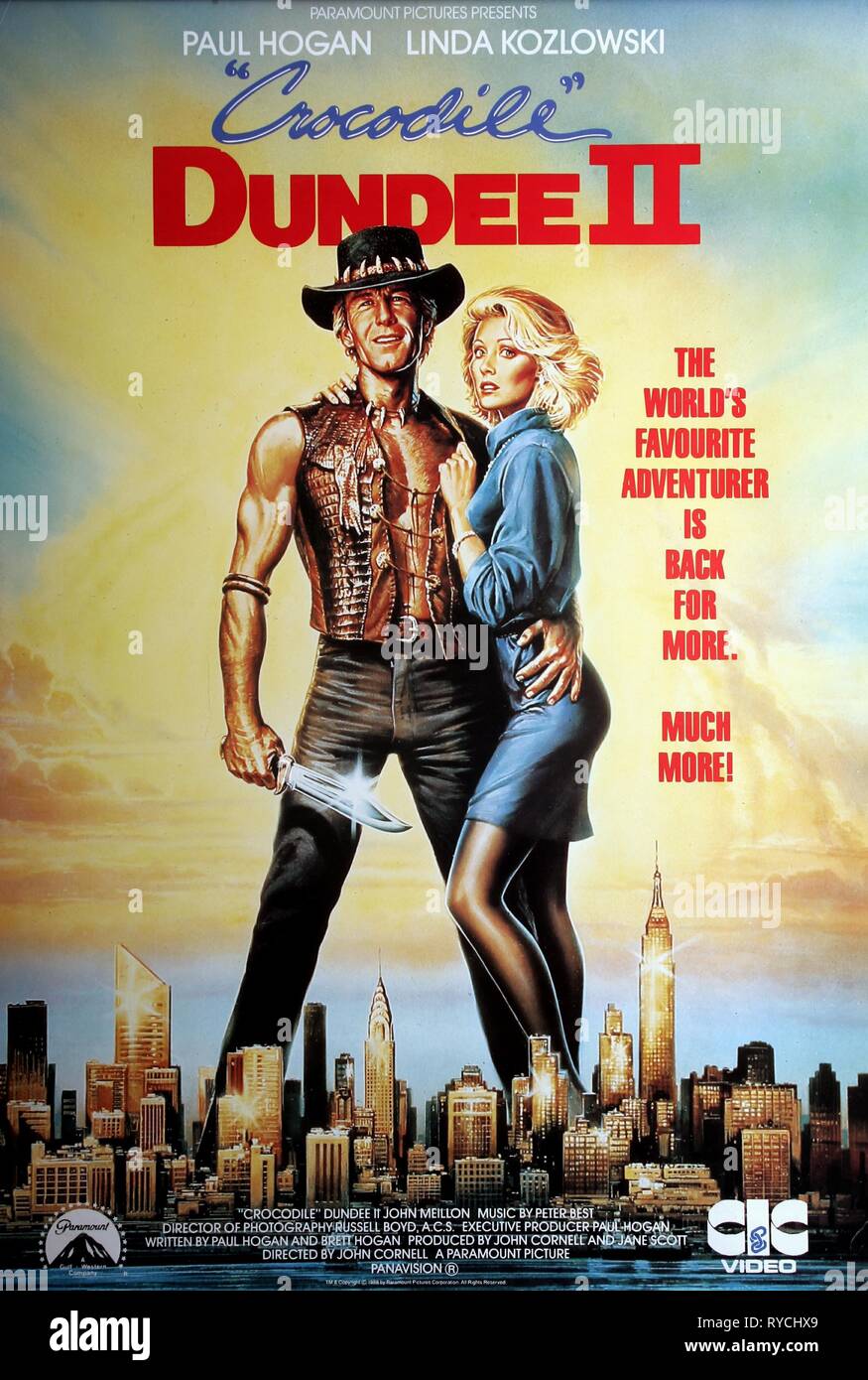 PAUL HOGAN, LINDA KOZLOWSKI POSTER, CROCODILE DUNDEE II, 1988 Stock Photo -  Alamy