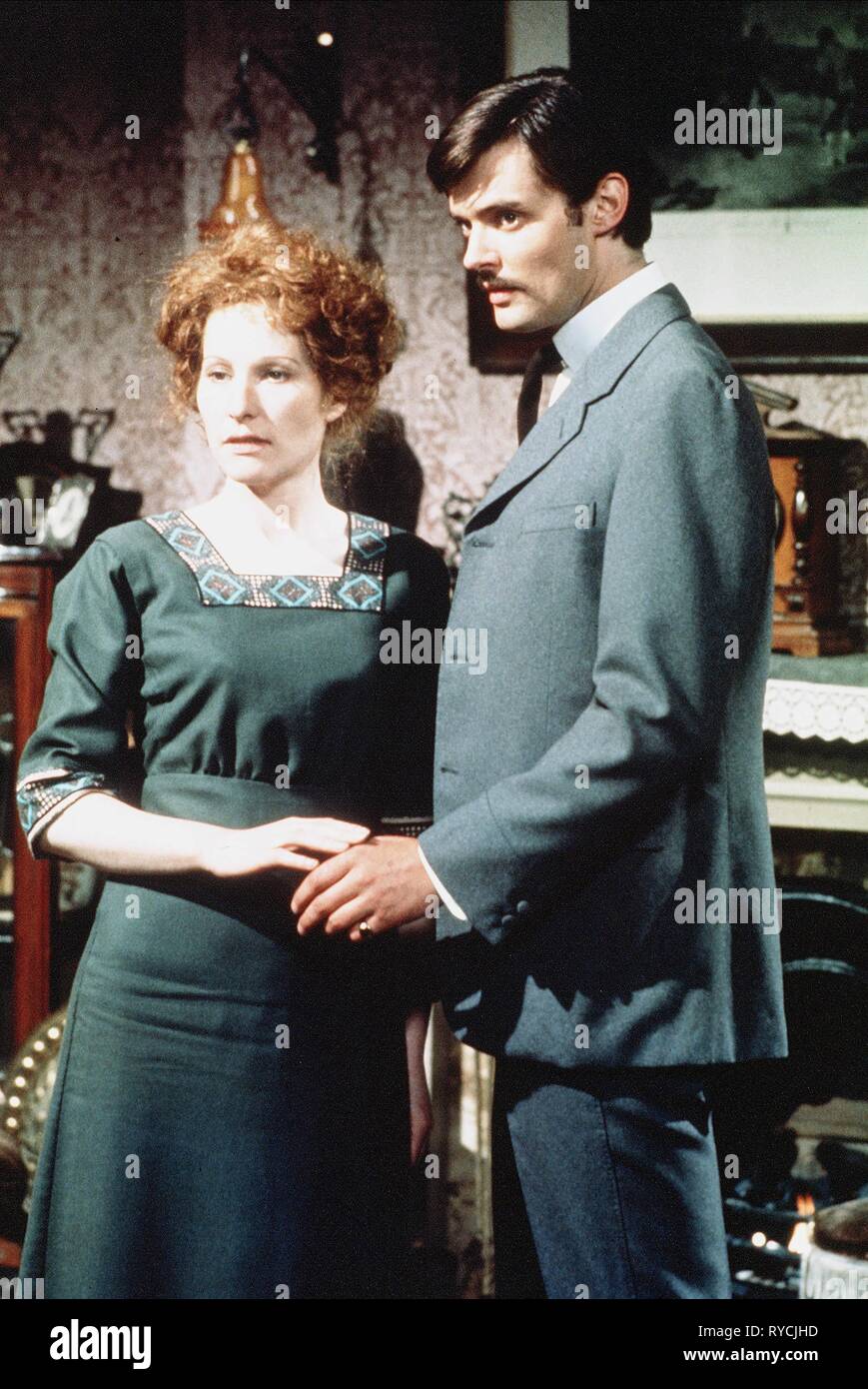 HEGWYN OWEN, SIMON WILLIAMS, UPSTAIRS  DOWNSTAIRS, 1973 Stock Photo