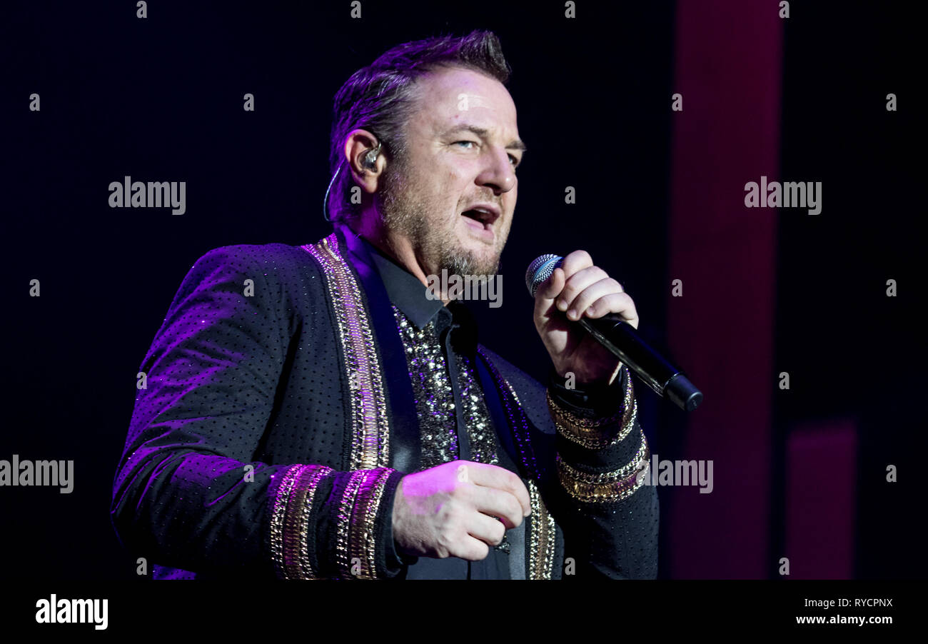 Boyzone mikey graham hi-res stock photography and images - Alamy