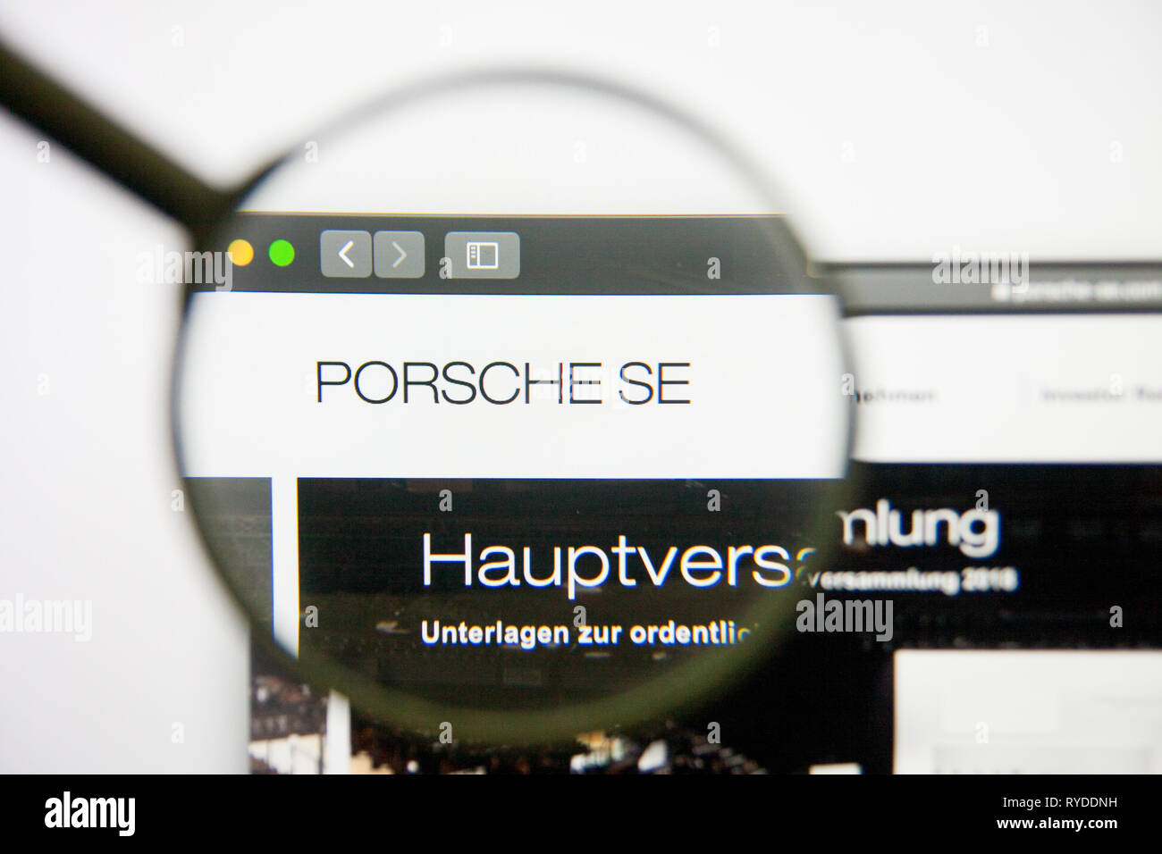 Los Angeles, California, USA - 14 February 2019: Porsche Automobil Holding website homepage. Porsche Automobil Holding logo visible on screen. Stock Photo
