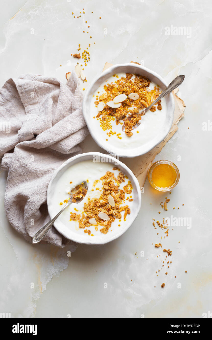 Homemade Yogurt and granola breakfast Stock Photo - Alamy