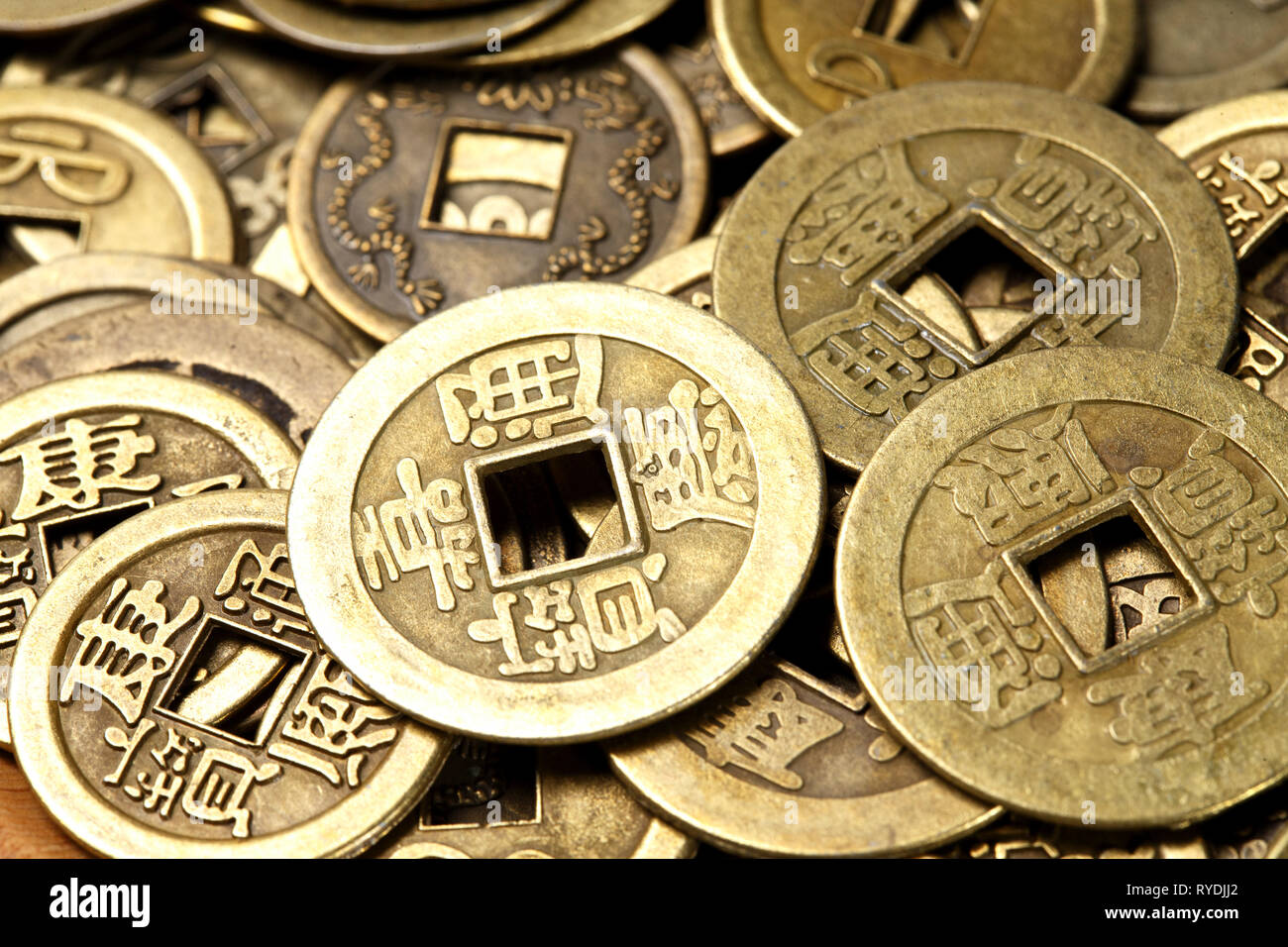 Full frame stack copper hi-res stock photography and images - Alamy