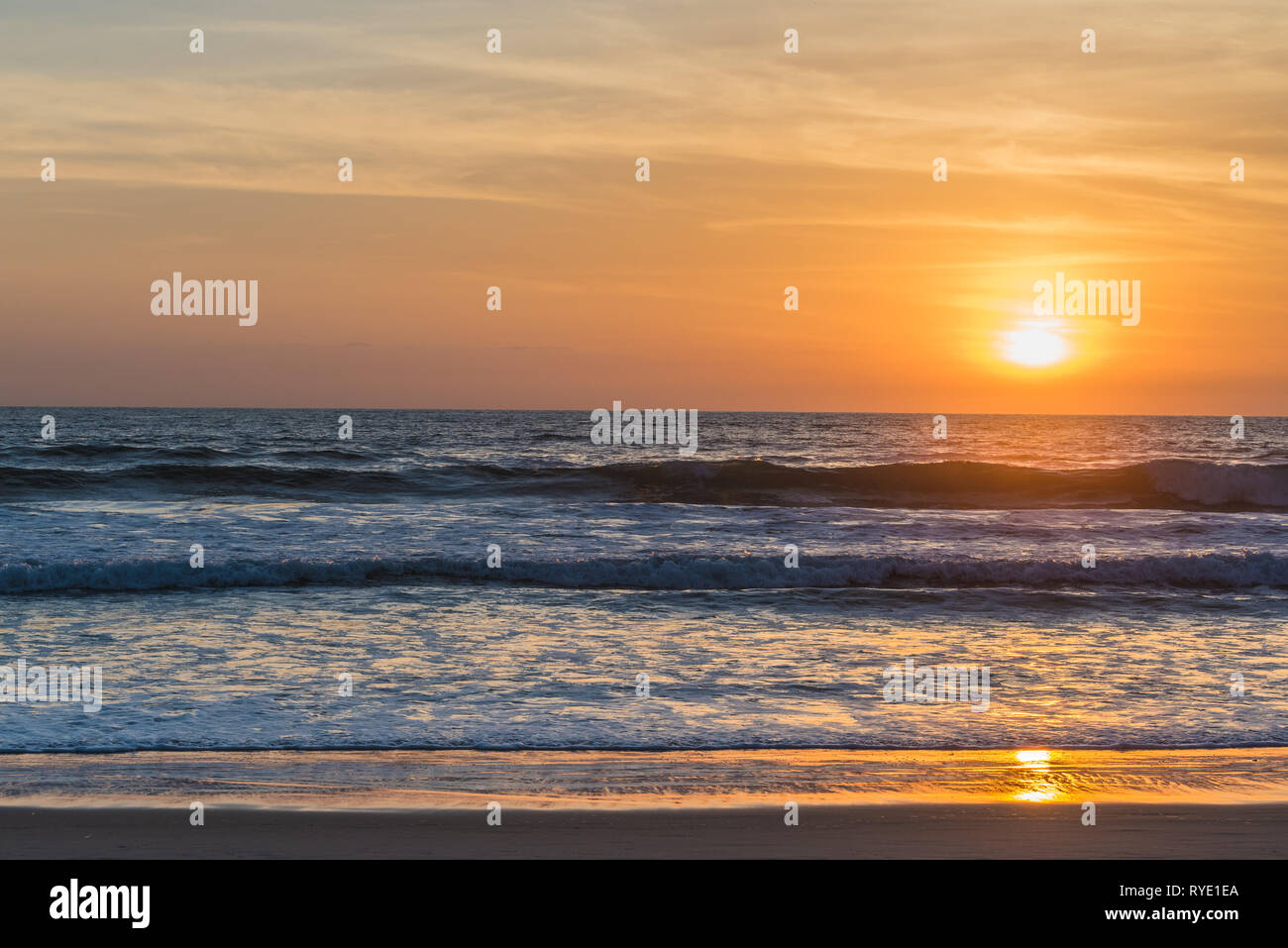 Sunset over the Pacific Ocean Stock Photo - Alamy