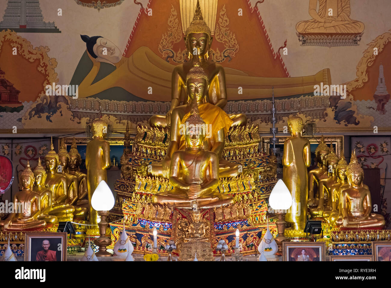 Wat Indraviharn Buddha statues Bangkok Thailand Stock Photo