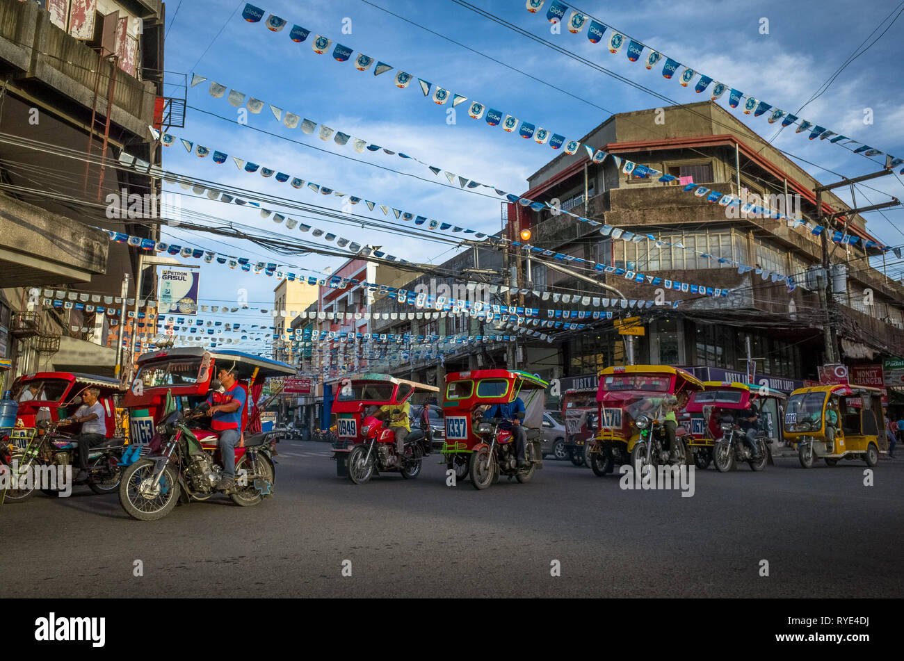 Tricycle traffic lined up in Tacloban City, Leyte - Philippines Stock Photo