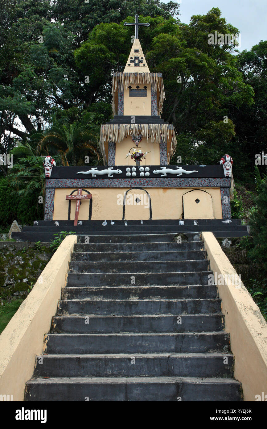Tomb of Laga Siallagan, the first chief of Ambarita, Huta Siallagan, Samosir Island, Lake Toba, Sumatra Stock Photo