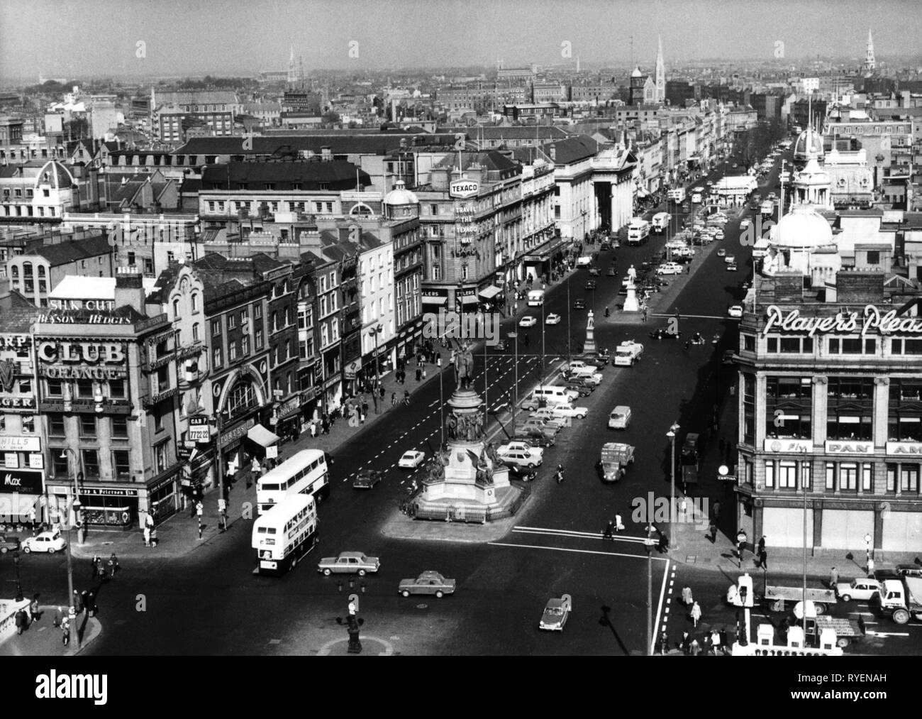 O connell Street 1970s Hi res Stock Photography And Images Alamy o-connell-street-1970s-hi-res-stock-photography-and-images-alamy