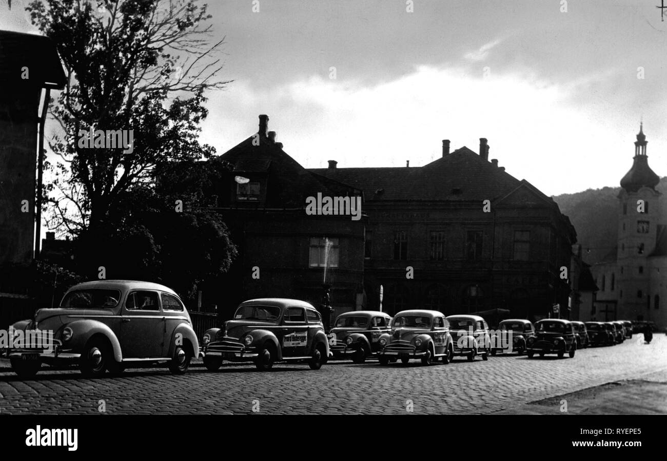 transport / transportation, car, vehicle variants, Ford Taunus G73A, car parade as advertising for the Ford dealer Hinteregger, Vienna, 1951, Additional-Rights-Clearance-Info-Not-Available Stock Photo