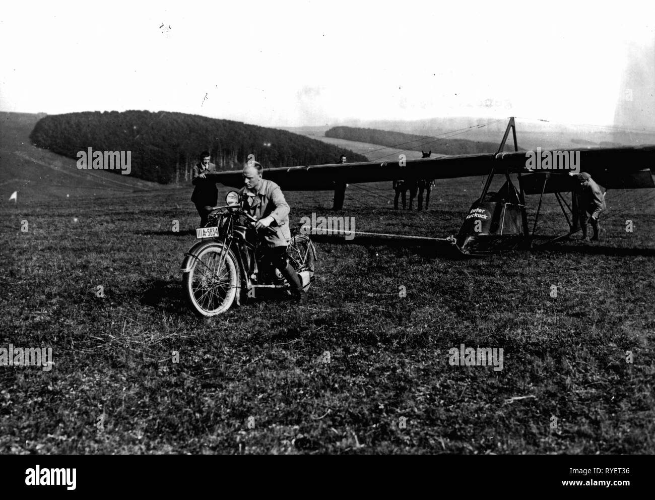 transport / transportation, aviation, gliding, the glider 'Roter Kuckuck' is hauled back to the Wasserkuppe, 5th Rhoen glider competition, 1925, Additional-Rights-Clearance-Info-Not-Available Stock Photo