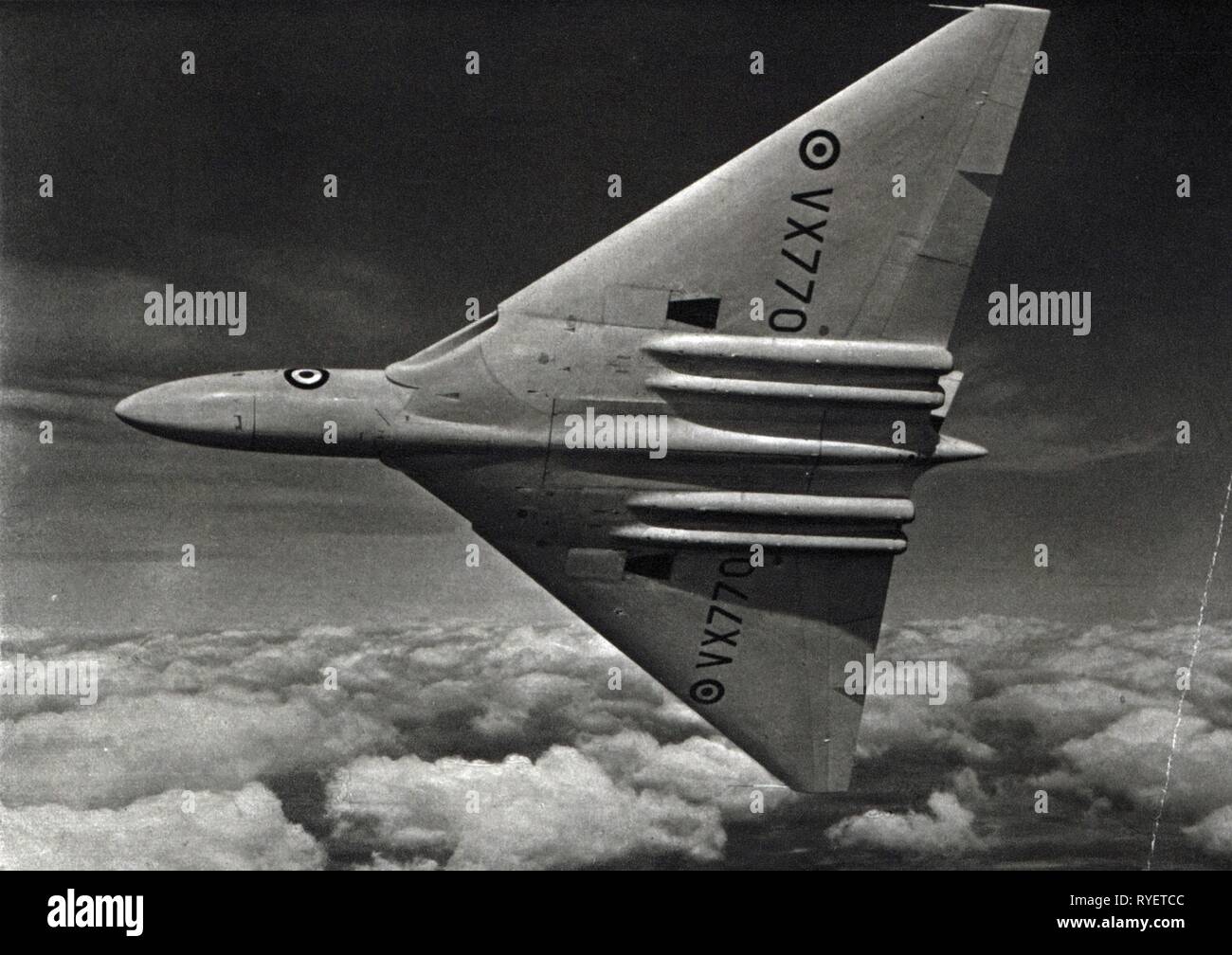 transport / transportation, aviation, military, strategic bomber Avro Vulcan of the British Royal Air Force, in the air, circa 1954, Additional-Rights-Clearance-Info-Not-Available Stock Photo