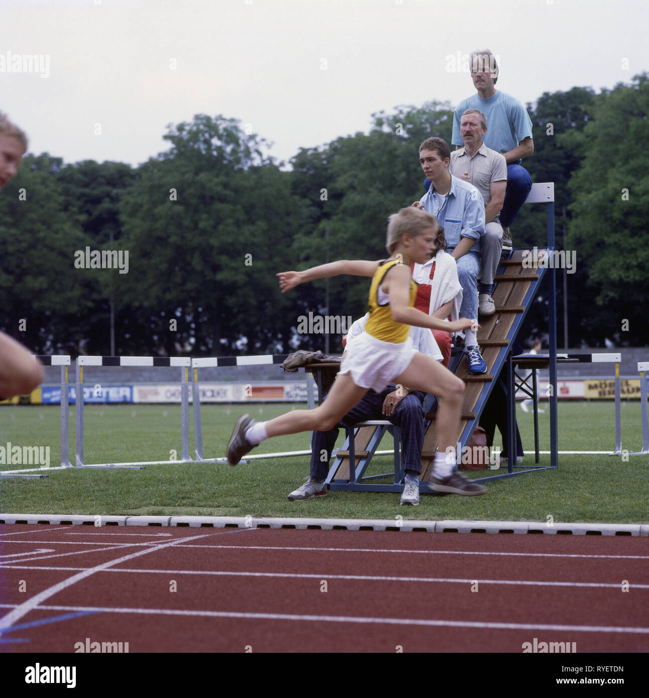 youth track shoes clearance