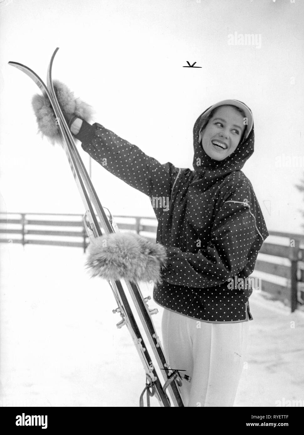 fashion, 1950s, winter fashion, young woman with ski anorak and fur gloves, Germany, 1956, Additional-Rights-Clearance-Info-Not-Available Stock Photo
