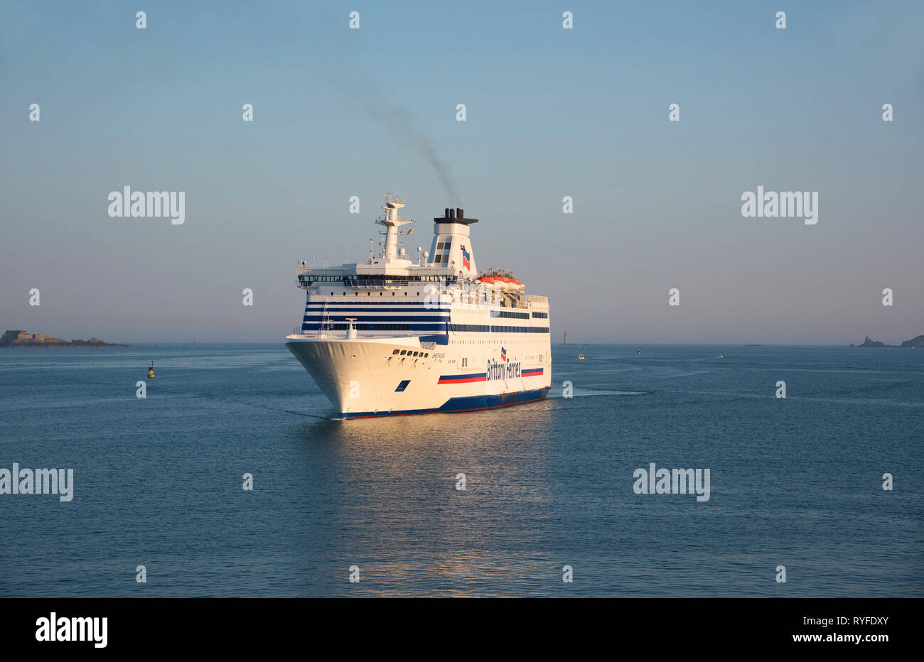 brittany ferry to st malo