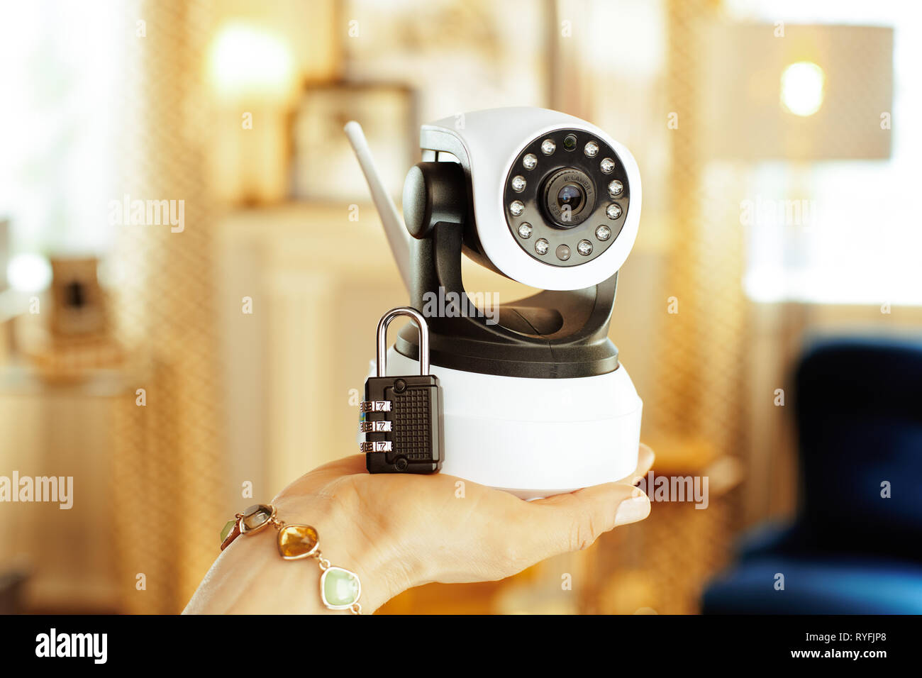 Smart monitor cctv camera hires stock photography and images Alamy