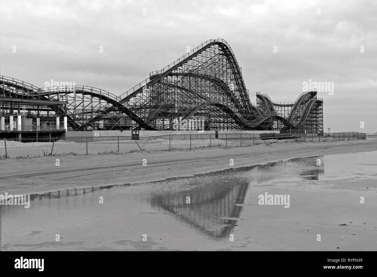 The Great White roller coaster, Adventure Pier, Morey's Piers, Wildwood by  the Sea, New Jersey, USA Stock Photo - Alamy