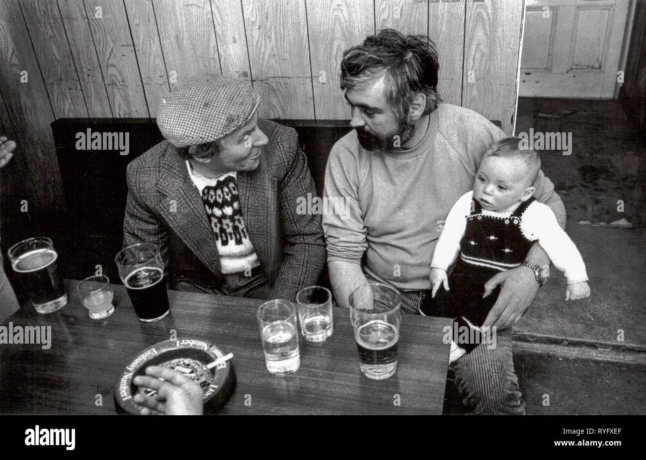 Father Drinking Beer Baby Drinking High Resolution Stock Photography And Images Alamy
