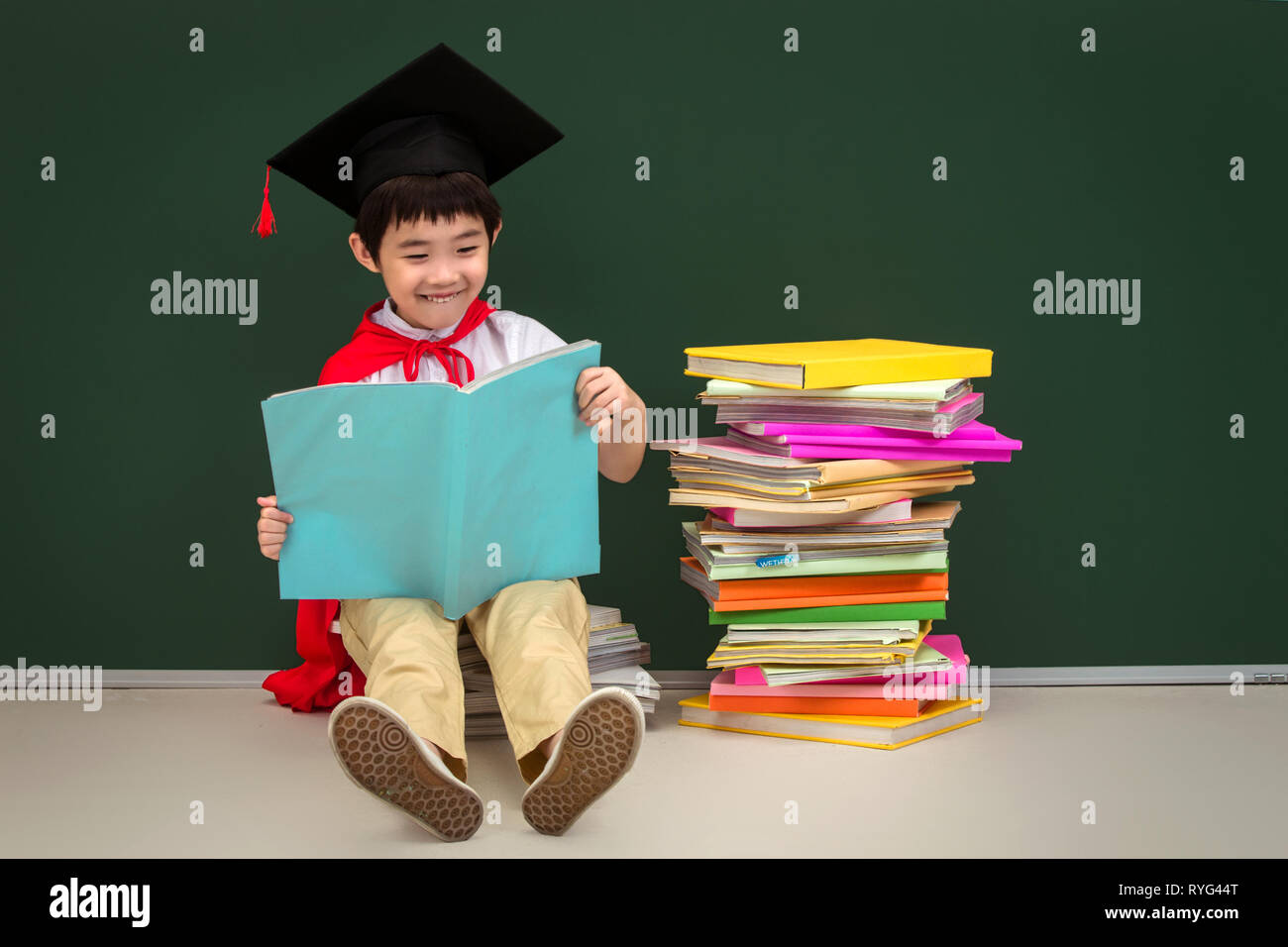 Primary school boys wearing caps Stock Photo Alamy