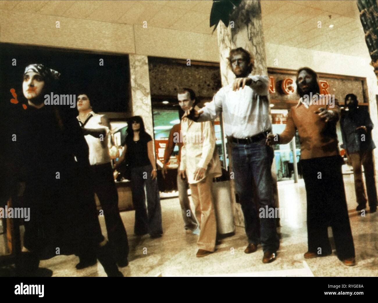 ZOMBIES SCENE, DAWN OF THE DEAD, 1978 Stock Photo