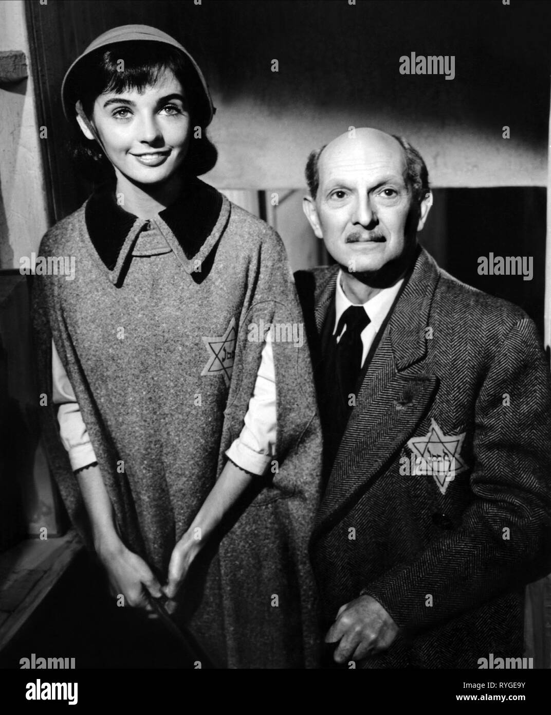 MILLIE PERKINS, JOSEPH SCHILDKRAUT, THE DIARY OF ANNE FRANK, 1959 Stock Photo