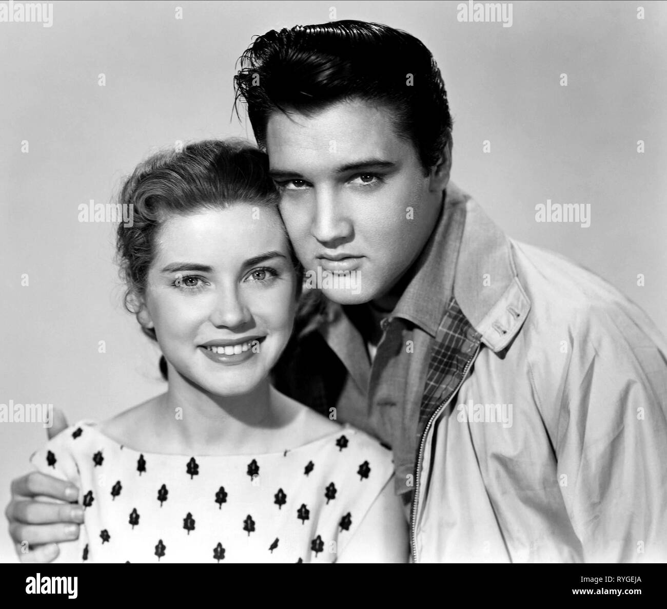 DOLORES HART, ELVIS PRESLEY, KING CREOLE, 1958 Stock Photo