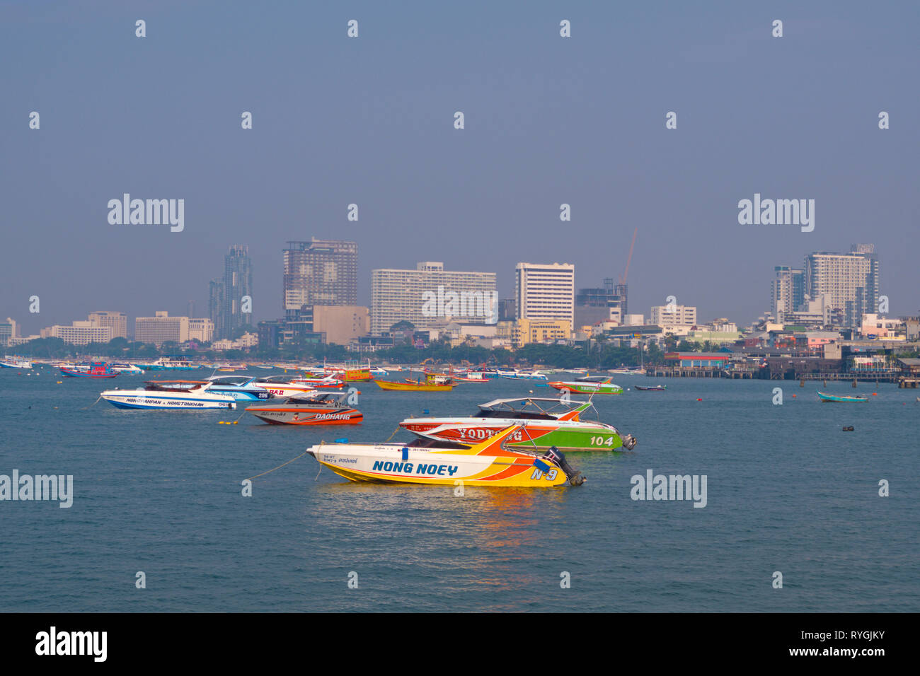 Boats, in front of the beach, Bay of Pattaya, Pattaya, Thailand Stock Photo