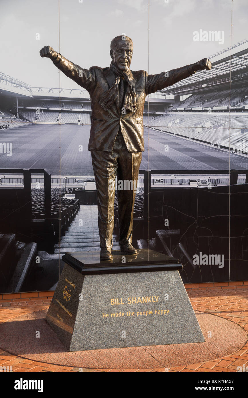 The bill shankly statue outside anfield hires stock photography and