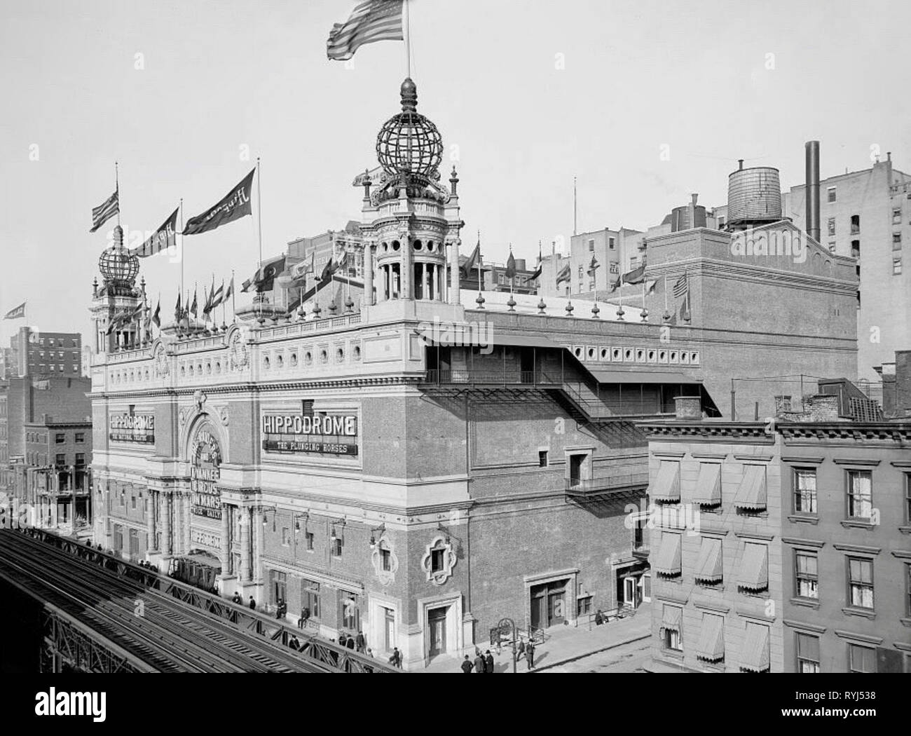 Hippodrome Theatre, New York 1905 Stock Photo - Alamy