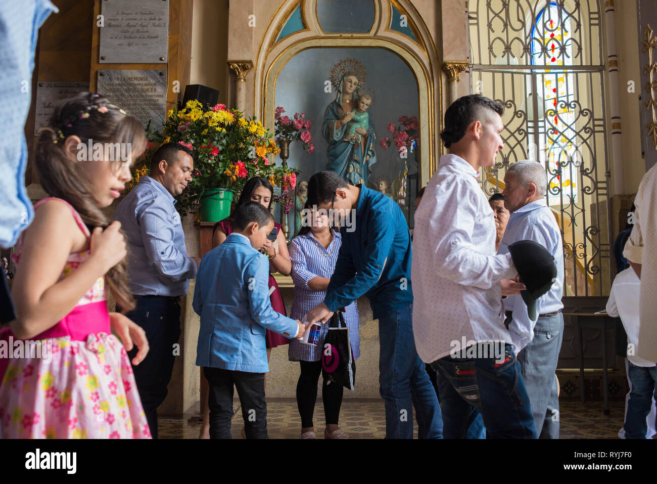 Donmatias, Antioquia, Colombia: Primera Comunion, Iglesia Nuestra Senora del Rosario. Stock Photo
