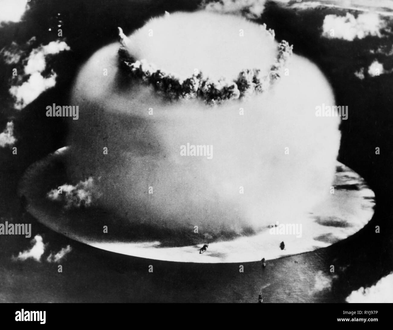 atom, mushroom cloud, blast, nuclear test of the USA, underwater detonation, Bikini atoll, 25.7.1946, Additional-Rights-Clearance-Info-Not-Available Stock Photo