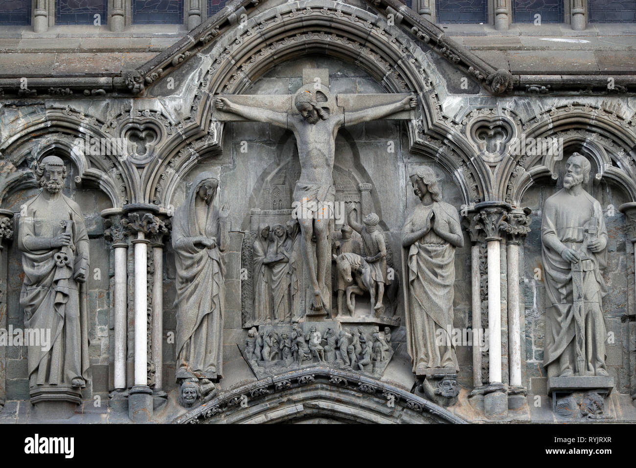 Nidaros Cathedral.  Jesus Christ. The crucifixion.  West front.  Trondheim. Norway. Stock Photo