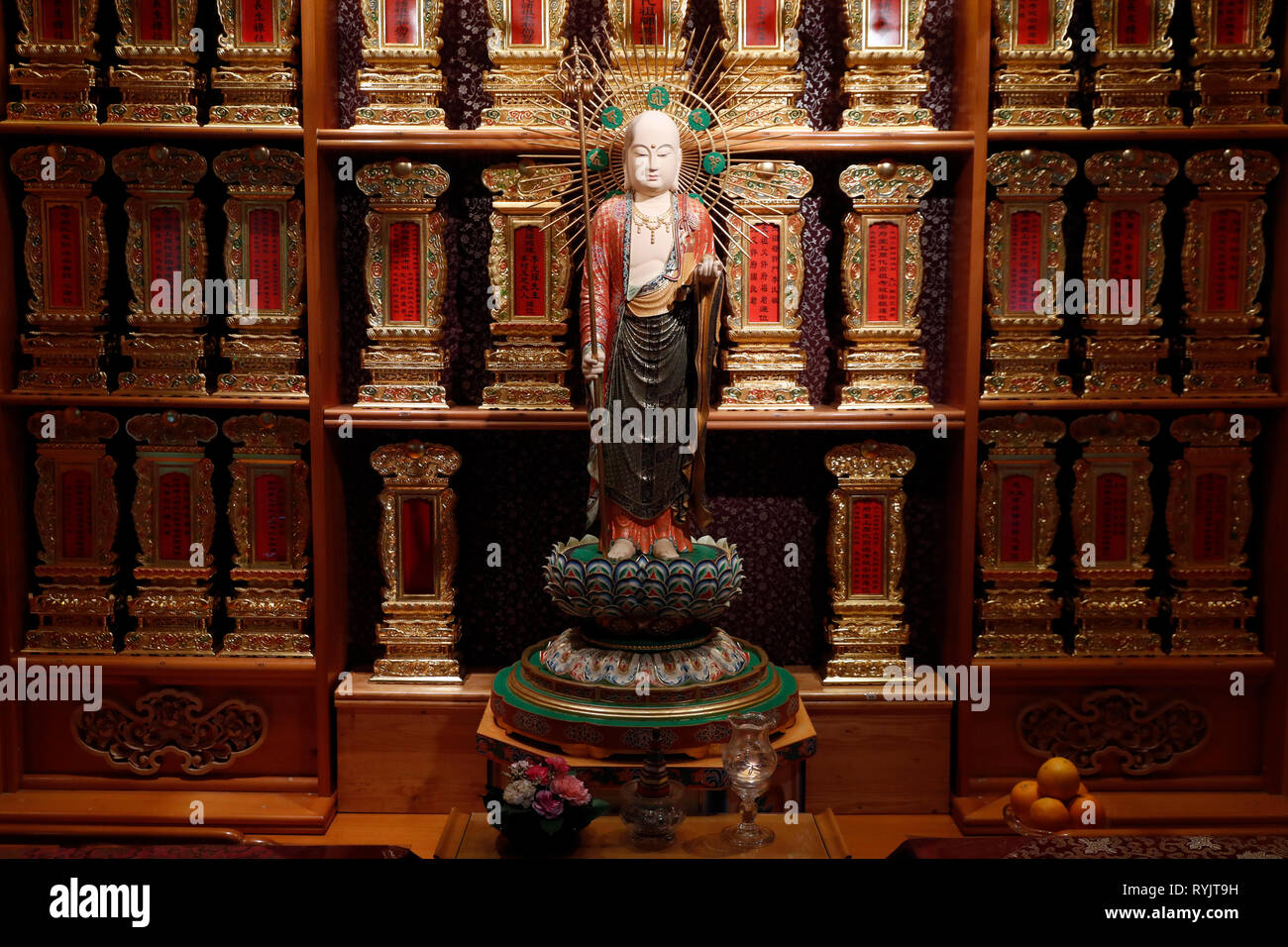 Buddha Tooth Relic Temple in Chinatown. Ancestral hall with ancestral ...