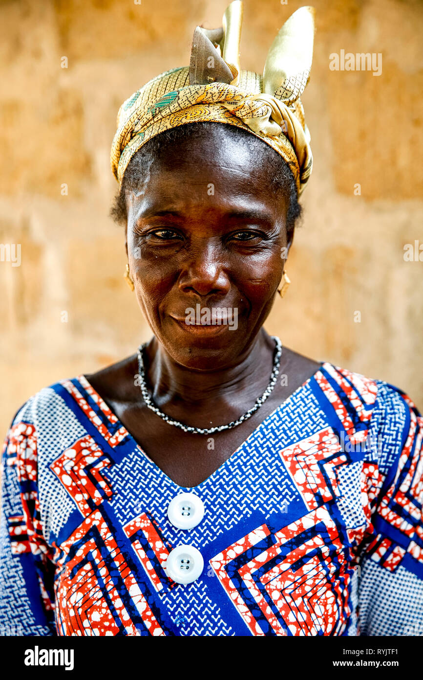 Togolese woman in Lomé, Togo Stock Photo - Alamy